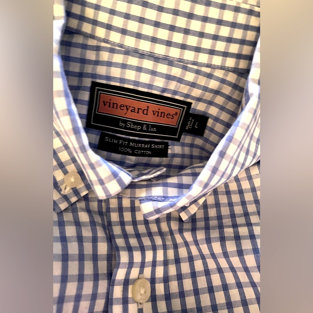2 Vineyard Vines Long Sleeve Men’s Button up Shirts in New Condition